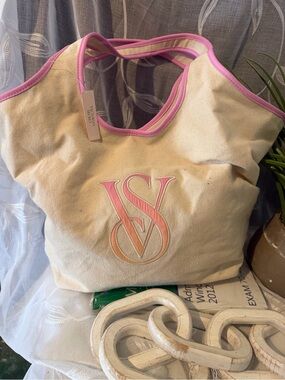Intimates & Sleepwear Subcategory